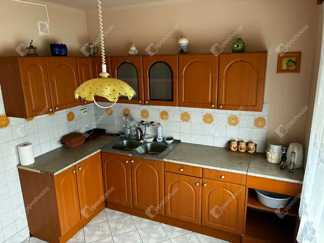 Eladó ház Töltéstava 130 nm