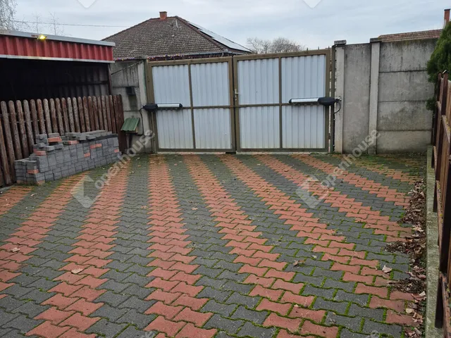 Eladó ház Tápiószentmárton 82 nm