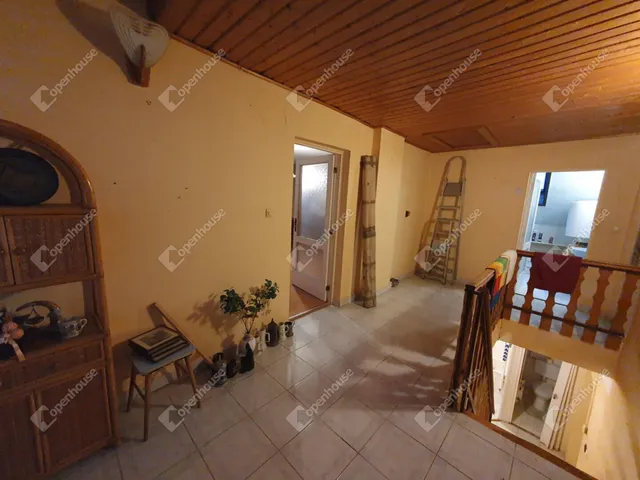 Eladó ház Vértessomló 250 nm