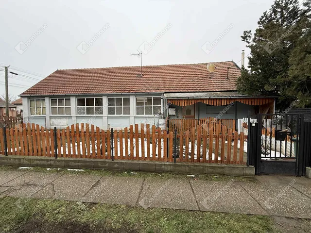 Eladó ház Üllő 90 nm