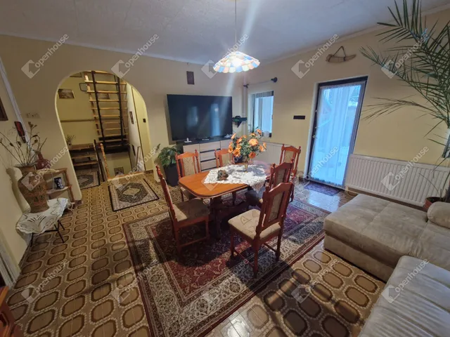 Eladó ház Kaposvár, Donner 230 nm