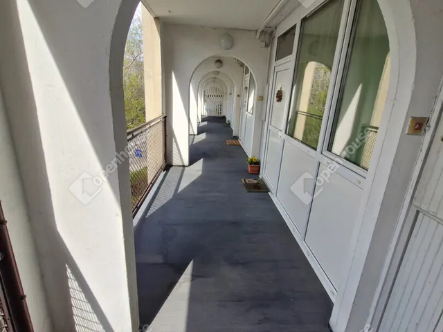 Eladó lakás Kaposvár, Béke-Füredi lakótelep 30 nm