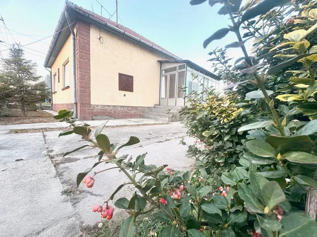 Eladó ház Lakitelek 75 nm