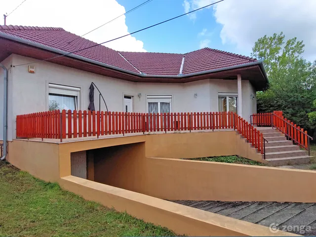 Eladó ház Érd, Fenyves-Parkváros 139 nm