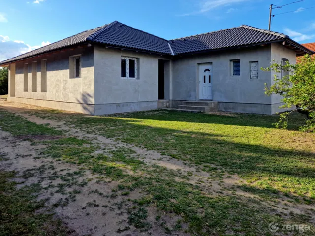 Eladó ház Szentmártonkáta 111 nm