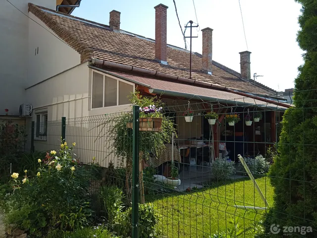 Eladó lakás Szeged, Móraváros 30 nm