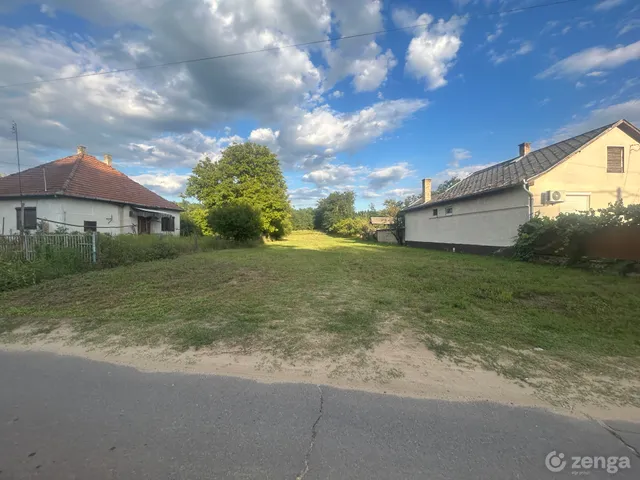 Eladó telek Nyíracsád 3844 nm