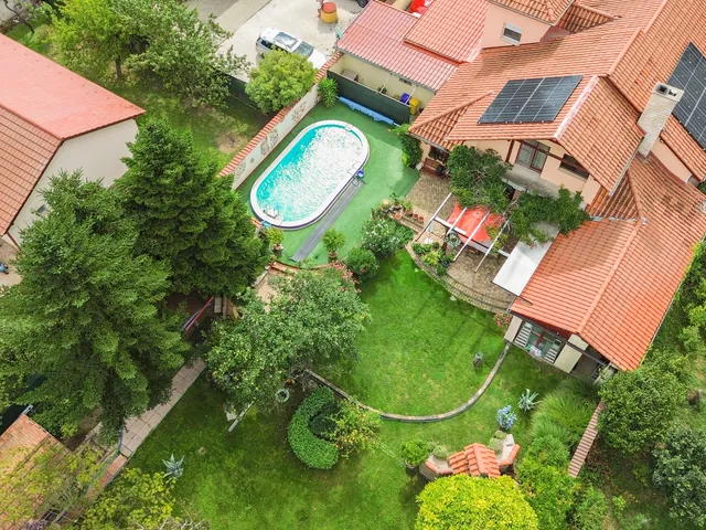 Eladó ház Budakalász 310 nm