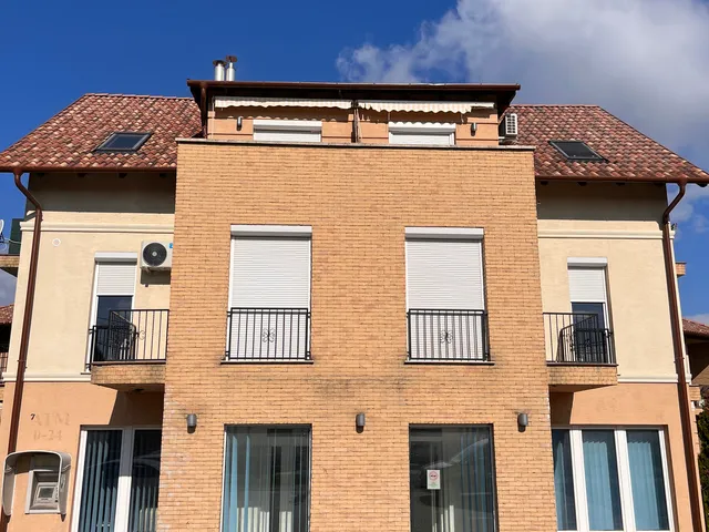 Eladó kereskedelmi és ipari ingatlan Telki 117 nm