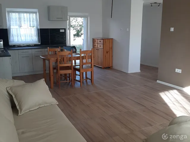 Eladó ház Kajárpéc 75 nm