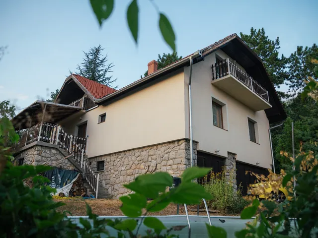 Eladó ház Pécs, Tettye 210 nm