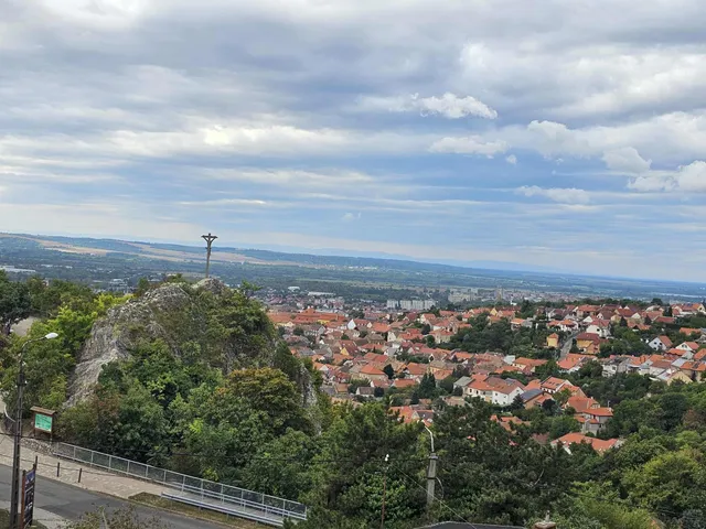 Eladó ház Pécs, Tettye 210 nm