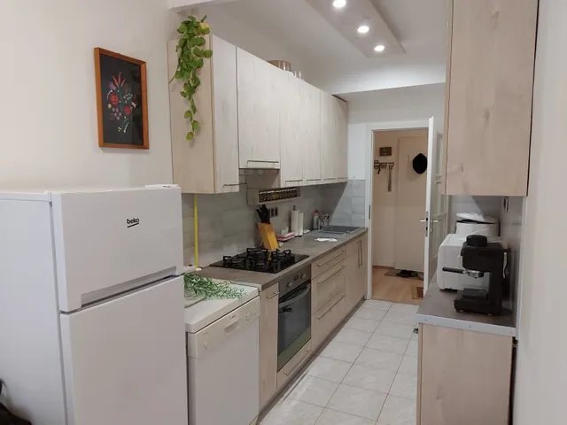 Kiadó lakás Pécs, Uránváros 61 nm