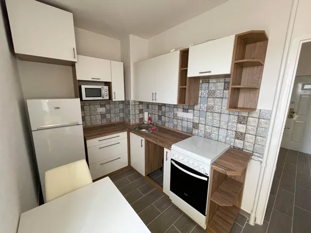 Kiadó lakás Pécs, Egyetemváros 48 nm