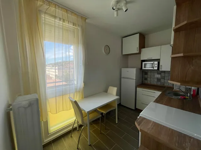 Kiadó lakás Pécs, Egyetemváros 48 nm