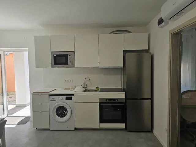 Kiadó lakás Pécs, Egyetemváros 48 nm