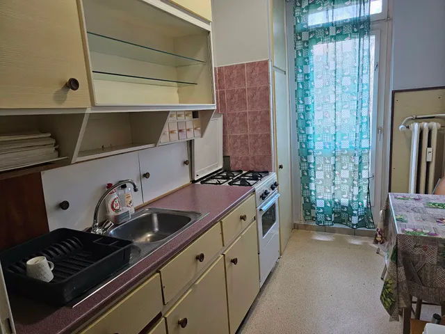 Kiadó lakás Pécs, Uránváros 54 nm