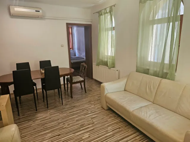 Kiadó lakás Pécs, Belváros 81 nm