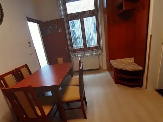 Eladó lakás Pécs, Belváros 64 nm