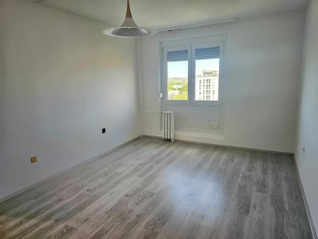 Eladó lakás Pécs, Kertváros 39 nm