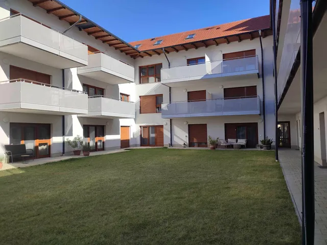 Eladó lakás Pécs, Belváros 32 nm