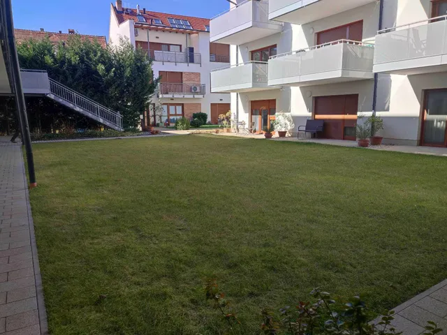 Eladó lakás Pécs, Belváros 32 nm