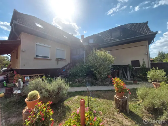 Eladó ház Kecskemét, Hetényegyháza 320 nm