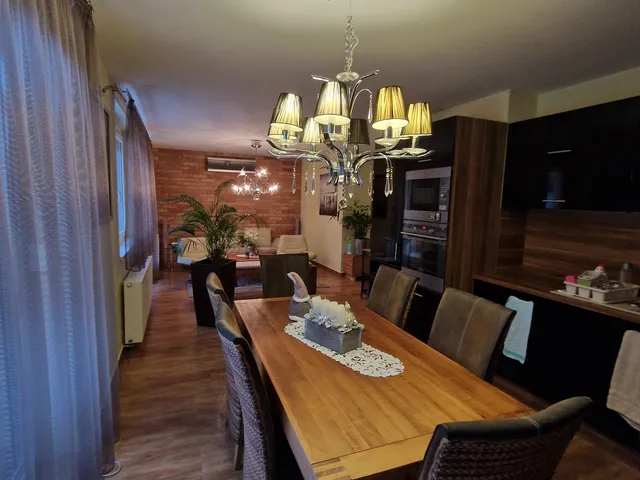 Eladó lakás Szeged, Alsóváros 103 nm