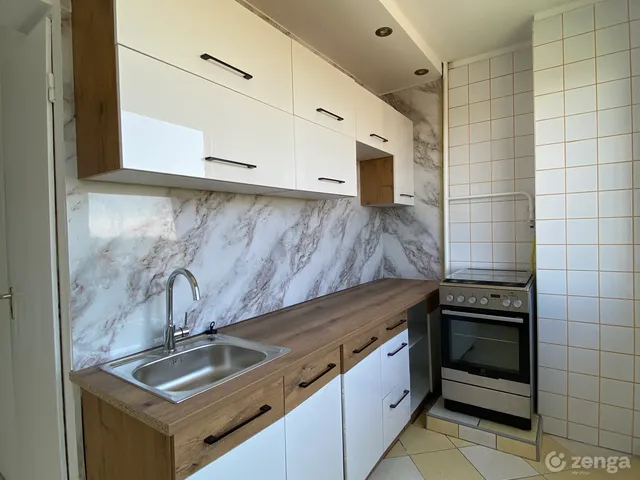 Eladó lakás Dunaújváros, Béke városrész 52 nm