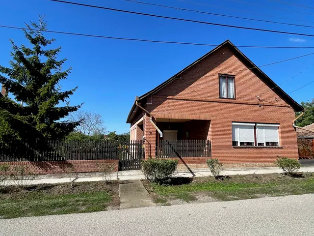 Eladó ház Szelevény 80 nm