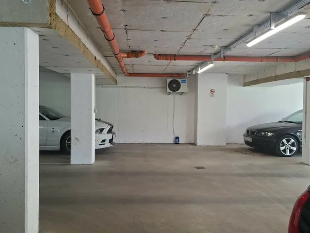 Eladó garázs Budapest XIII. kerület 13 nm