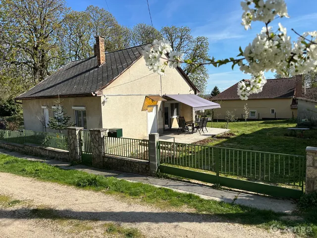 Eladó ház Karád 69 nm