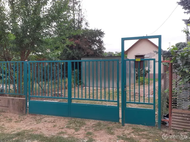 Eladó üdülő és hétvégi ház Szolnok, Alcsisziget 20 nm