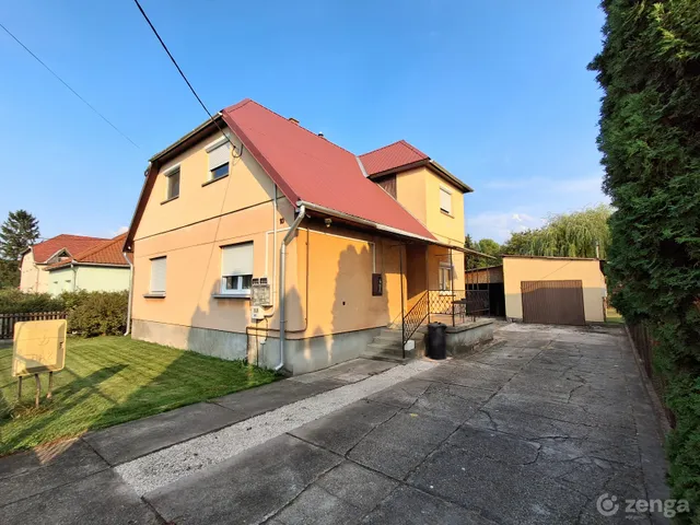 Eladó ház Dorog 250 nm