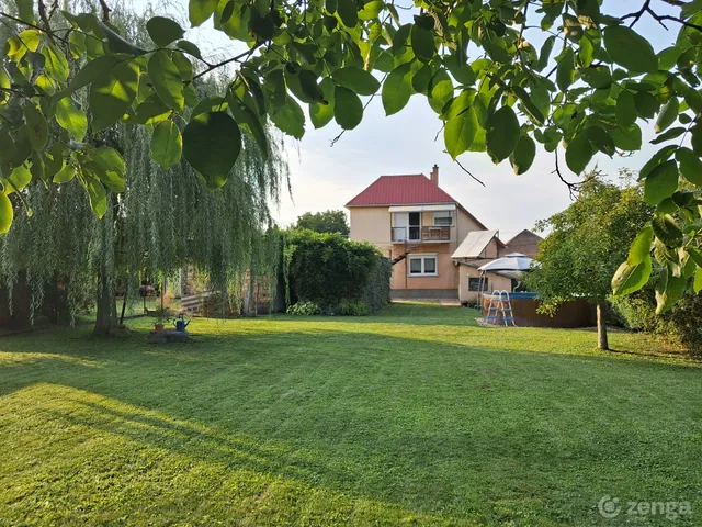 Eladó ház Dorog 250 nm