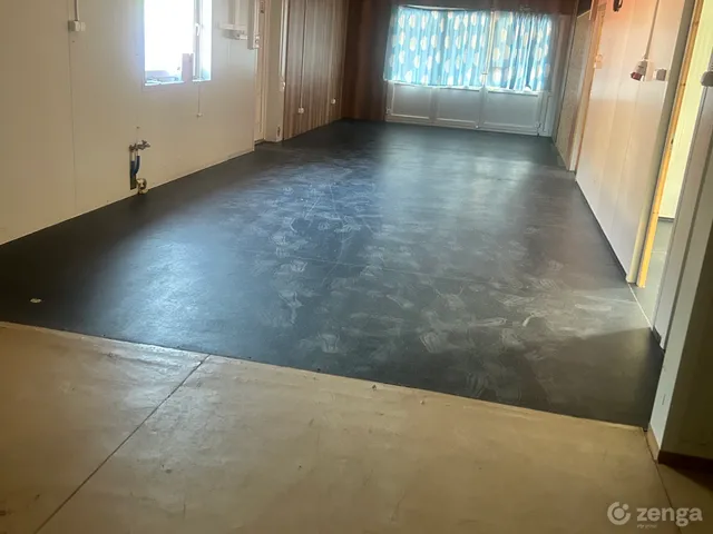 Eladó kereskedelmi és ipari ingatlan Monor 135 nm