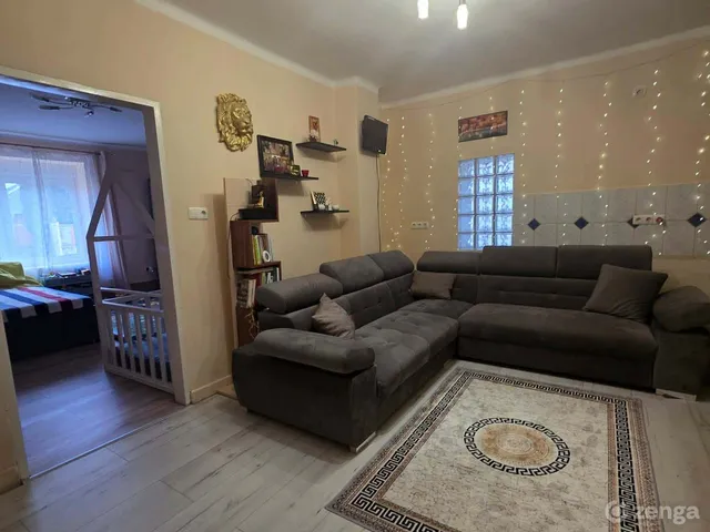 Eladó ház Levél, Dózsa György 90 nm