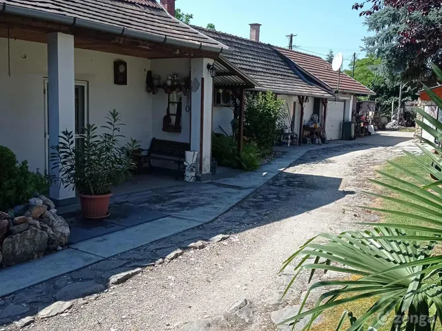 Eladó ház Dunavecse 90 nm