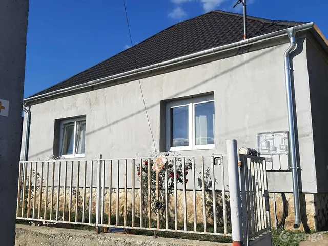 Eladó ház Kajárpéc 75 nm