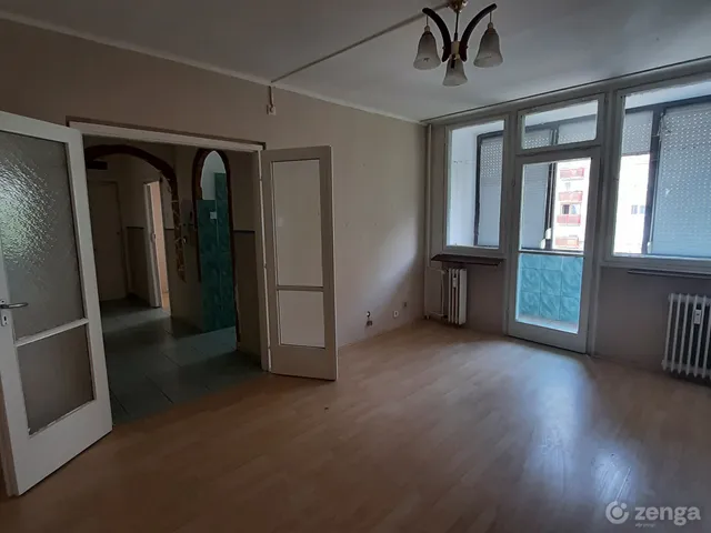 Eladó lakás Szolnok, Széchenyi-lakótelep 51 nm