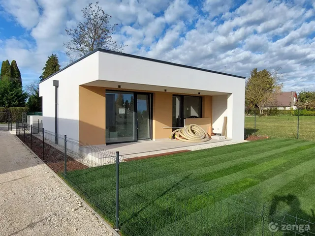 Eladó ház Siófok, Sóstó 75 nm