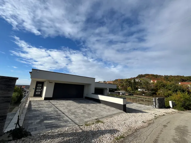 Eladó ház Balatonfüred, Vázsonyi út 26. 180 nm