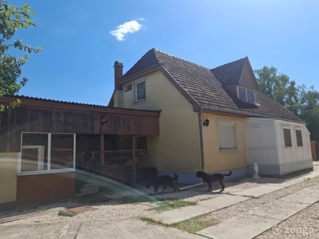 Eladó ház Siójut 169 nm
