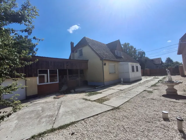 Eladó ház Siójut 169 nm