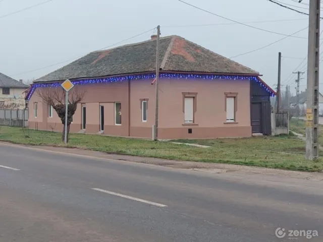 Eladó ház Kunmadaras, Kunhegyesi út 42 190 nm