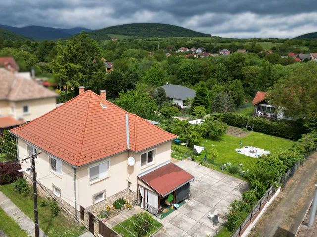 Eladó ház Szokolya 216 nm