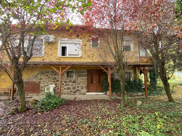 Eladó ház Szokolya 240 nm