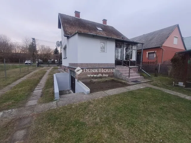 Eladó ház Kőröshegy 140 nm