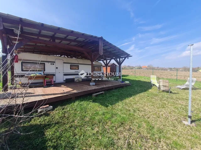 Eladó telek Balatonkenese 901 nm