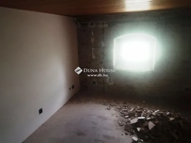 Eladó ház Bálványos 450 nm